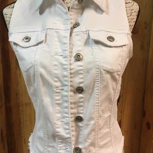 White denim vest